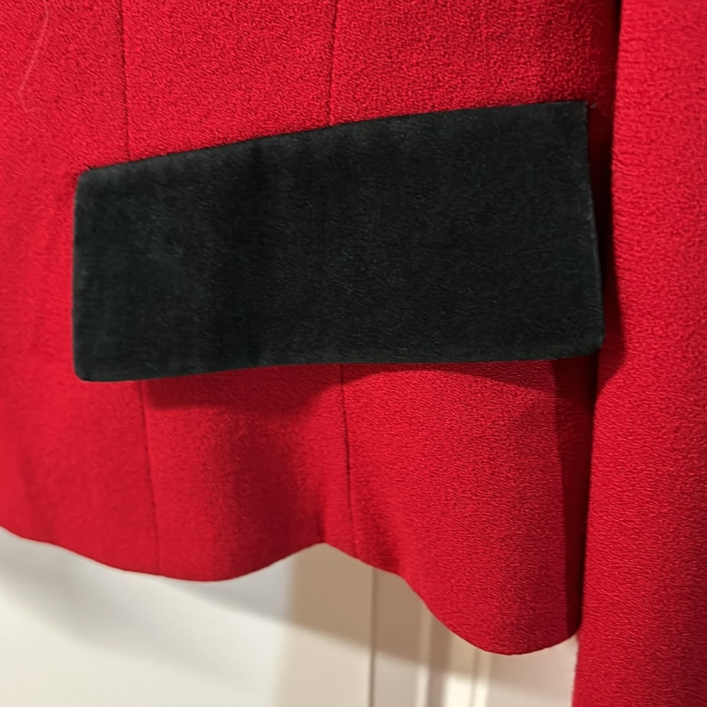 EVAN PICONE 2piece suit. Size 16, 💯 % wool. Red with black velvet trim. - Picture 2 of 15